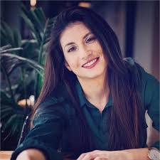 Tara Caroselli's Instagram, Twitter & Facebook