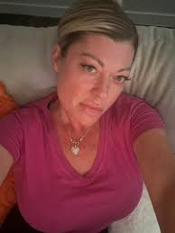 Melanie Downing (@sellwithmel1021)