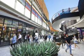 Maar waar je nog beter kunt shoppen dan in de malls, is een outlet in los angeles. 10 Best Places To Shop In Los Angeles Ranked By Local Shopping Expert