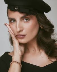 My cookbook. My proudest moment. Combined with MY DIOR. Pinch me. 🥹  #DiorJoaillerie @Diorbeauty @Dior Thank you to the most amazing team,  Jewelry: @VictoiredeCastellane Photographer: @_brettwarren_ Photo Assist:  ctsmith Lighting: @casey.franklin ...