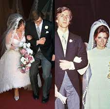 Under the creative direction of @alessandro_michele, gucci redefines luxury with a contemporary approach to fashion. Lady Gaga Romantica Con I Capelli Vintage Da Sposa Anni 70 Io Donna