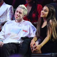 And while yuna said the ring took two weeks to make, grande was seen wearing it in early june. Pete Davidson And Ariana Grande Split What Happens To The Ring Vox