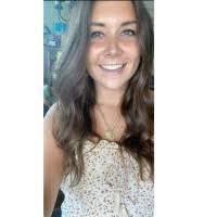 Kelsey Light's Instagram, Twitter & Facebook