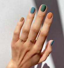 A glimpse at the nails, in the middle of a tiring day, will give intuitive comfort. 43 Fall Nail Art Ideas 2020 Trendy Designs To Try This Autumn Glamour