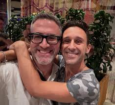 A star-studded, sold out audience welcomed Lindsey Alley back to The Green  Room 42, including Keri Russell, Faith Prince, Robert Klein, Jennifer Leigh  Warren, and Nicolas King.