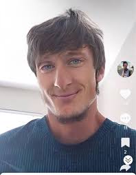 Larson chad universe : r/Daniellarson