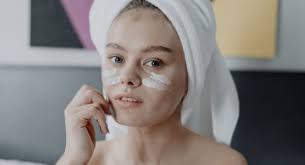 Published on december 20, 2015 march 9, 2017 by salonkecantikanpanggilan leave a comment. Coba 5 Cara Memutihkan Kulit Secara Cepat Dan Alami