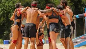Όπως αναφέρουν οι πληροφορίες, το μεγάλο φαβορί στην ψηφοφορία και αυτή την φορά ήταν ο νάσος παπαργυρόπουλος, ο οποίος συγκέντρωσε τις περισσότερες θετικές ψήφους. Survivor Spoiler 21 Aprilioy Einai Oristiko Deite Poios Apoxwrei Kai Poia Omada Kerdizei Irafina