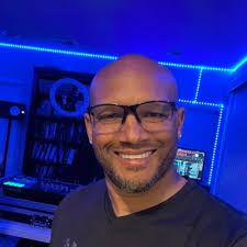 Leonard Humphries (@CoverCorner23)