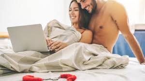 Sex im bett pornojenny die geilste sexseite bietet kostenlose porno filme zu sex im bett. Sind Pornos Spassmacher Oder Lustkiller Im Bett B Z Berlin