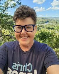 Jennifer Steck's Instagram, Twitter & Facebook