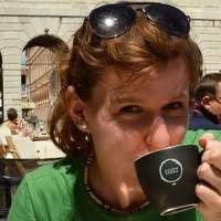 40+ ملفًا شخصيًا يحتوي على “Adela”