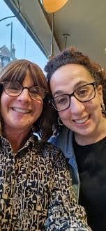 Mindy Roeder's Instagram, Twitter & Facebook