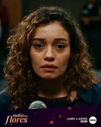 Julia Cepeda's Instagram, Twitter & Facebook