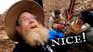 OUTSTANDING pocket of CRYSTALS! What will I find?