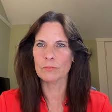 Erin Hamm's Instagram, Twitter & Facebook