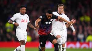 În fiecare sezon, cele mai bune echipe din europa se luptă pentru trofeul râvnit de toată lumea. Uefa Champions League Doar La Tv Barca Napoli FÄrÄ Spectatori 6 Meciuri Cu Probleme Eurosport