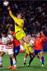 I've had this gif, of chilean goalkeeper christiane endler casually lifting her teammates, open in its own window for 3 days. 25 Christiane Endler Ideas Soccer Womens Soccer Womens Football