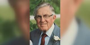 Obituary: Russell, Everett Grant