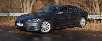 tesla model s long range plus mit der grossten reichweite fahrbericht 2021 autogefuhl