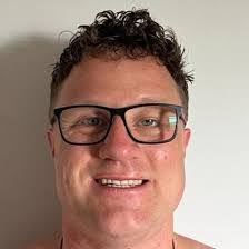 Bruce Gee's Instagram, Twitter & Facebook