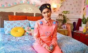 Feride izleme yerli komedi 2020 full hd 720p seyret gururlu ve onurlu duruşu ile etrafına enerji saçan terzi feride, süper kahraman kostümleri dikmektedir. Unlu Ressam Frida Kahlo Ya Turk Sinemasi Yorumu Feride