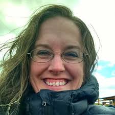 Amy Canter's Instagram, Twitter & Facebook