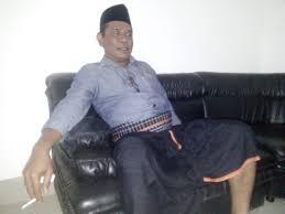 Maybe you would like to learn more about one of these? Wakil Ketua Dprd Lotim Dijumpai Lebih Dulu Memakai Pakaian Adat Sasak