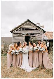4 Sweet Spring Wedding Color Ideas For Our Favorite Season Country Wedd Country Wedding Dresses Bridesmaid Country Wedding Bridesmaids Country Wedding Colors