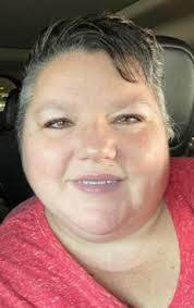 Mandy Lynch's Instagram, Twitter & Facebook