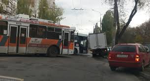 Маршрут и остановки автобуса 90 на карте воронежа. V Voronezhe Na Holzunova Stolknulis Avtobus I Inomarka Ranen Voditel Foto Proisshestviya Novosti 36on Ru Voronezhskij Gorodskoj Portal