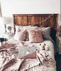See more ideas about vintage polish, peg dolls, small bedroom. Pinterest Wishbone Bear 90s Fashion Street Wear Street Style Photography Style Hipster Vintage Desig Home Decor Bedroom Room Inspiration Dream Rooms