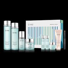 OHUI Miracle Aqua Set (Skin Softener, Emulsion, Essence, Gel Cream,  Hyaluronic Water Patch)