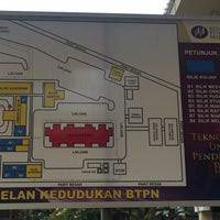 Hasil teknologi telah sejak lama dimanfaatkan perkembangan teknologi informasi yang semakin pesat di era globalisasi saat ini tidak bisa dihindari lagi pengaruhnya terhadap dunia pendidikan. Bahagian Teknologi Pendidikan Negeri Sabah 3 Tips Dari 129 Pengunjung