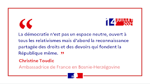 Il y a vingt ans… l'exceptionnelle implication de la france dans le néanmoins, si l'agresseur principal en bosnie commence à être clairement dénoncé par la france. Ambassade De France En Bosnie Herzegovine Francuska Ambasada U Bih Startseite Facebook