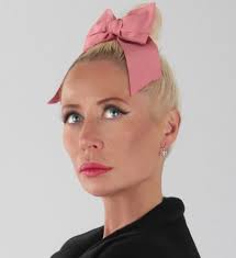Wendy James shares rockin' new single from her tenth solo album