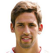 The player's height is 188cm | 6'2 and his weight is 84kg | 185lbs. Rani Khedira Fifa 14 60 Prices And Rating Ultimate Team Futhead