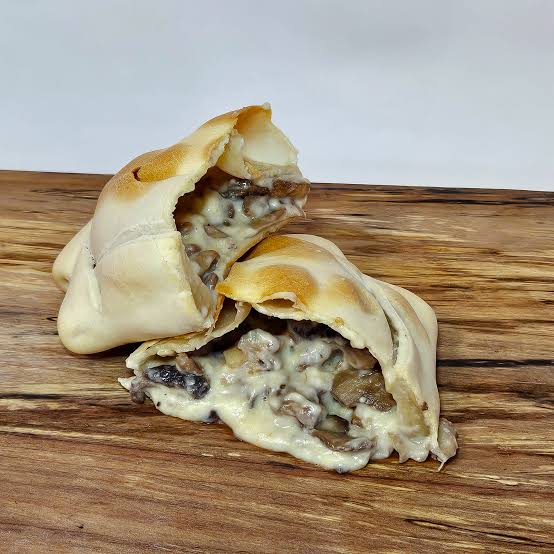 Empanada de Queso y Champiñon