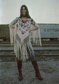 Emmy Lou Harris Wayfaring Stranger One Of These Days If I Could Only Win Your Love Making Believe With Images Female Musicians Fashion Hippie Style