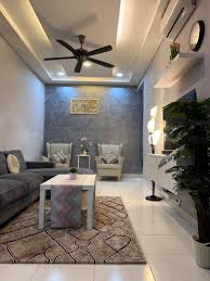 Master bedroom, kitchen, living room and guest room sources. Dekorasi Untuk Ruang Tamu Jenis Memanjang Rumah Teres Setingkat 22 70 Sqft Ilham Dekorasi