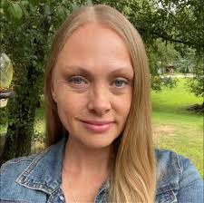 HELP! Do you work from home? I'm pulling together a list of work at home  jobs for moms, and would love to hear what you do! Leave me a comment ~ I