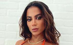 Judeu e descendente de marroquinos, o novo namorado de anitta é um dos herdeiros do grupo chetrit, que atua com investimentos no ramo imobiliário pela cidade de nova york. Dxba06dcu53n M