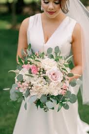 Dovolite nam, da skrbi za svoje cvetje v des moines. Maddy Pete Des Moines Wedding Photographer Cluney Photo