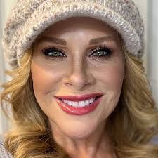 Kelly Ulloa's Instagram, Twitter & Facebook