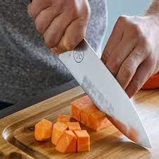 Pisau ini sangat elegan dan pisau ini juga sangat cocok untuk dijadikan koleksi. 10 Merek Pisau Dapur Terbaik Yang Bagus Tajam Dan Awet