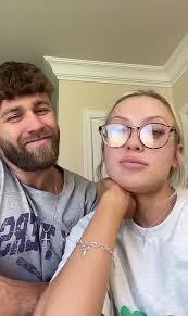 Josie Tate's Instagram, Twitter & Facebook