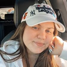 Chris Halliday's Instagram, Twitter & Facebook