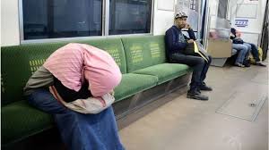 Hanya ada satu subclass untuk kereta komersil/non subsidi. Ribuan Perempuan Dilecehkan Di Transportasi Umum Saya Harus Selalu Waspada Setiap Naik Kereta Dan Bus Bbc News Indonesia