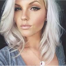 Going bleach blonde may sound scary, but nothing beats a frosty platinum blonde no matter what the season is. Platinum Hair Hair Styles Hair Beauty Cool Hairstyles