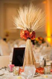 40 Ideen Fur Herbstliche Deko Zum Erntedankfest Mit Weizen Centre De Table Mariage Deco Mariage Automne Decoration Table Mariage